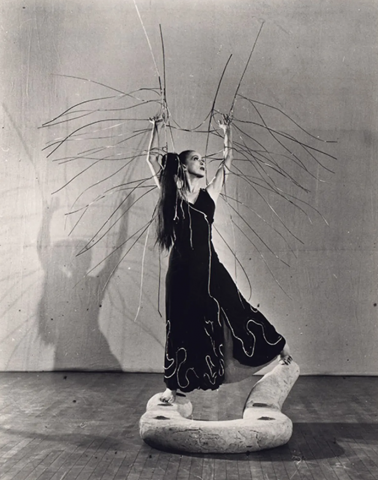 Martha Graham as Medea in Cave of the Heart