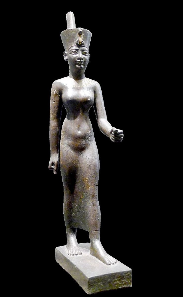 Statuette of the Egyptian goddess Neith, Louvre Museum. Photo courtesy of Wikimedia Commons.